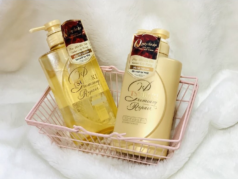 Sử dụng dầu gội ngăn ngừa rụng tóc Shiseido Tsubaki Premium Repair