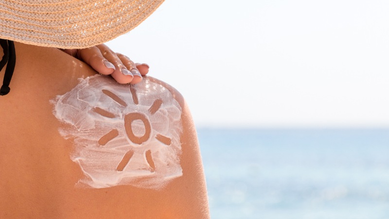Kem chống nắng kém chất lượng không thể bảo vệ da trước tác động từ ánh nắng mặt trời