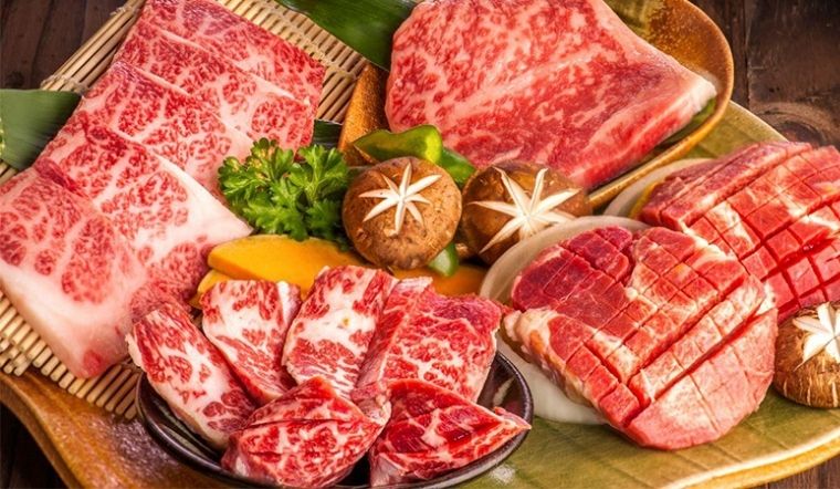 Thịt bò cũng là một trong những thực phẩm bạn nên kiêng ăn khi đau mắt đỏ