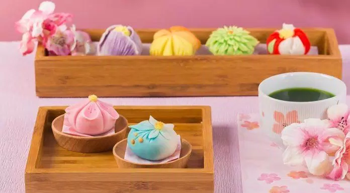 Bánh kẹo và trà Nhật Bản sẽ là sự lựa chọn tuyệt vời dành cho bạn và người thân