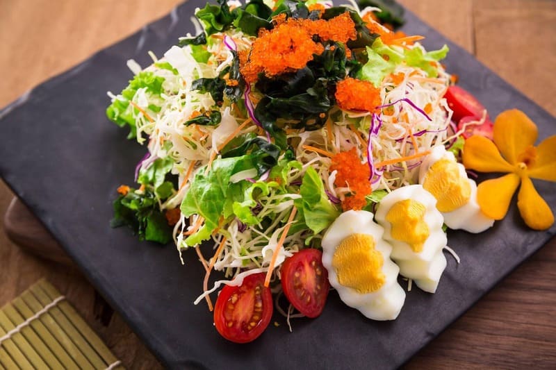 Salad trứng là một trong những món ăn hỗ trợ tăng chiều cao