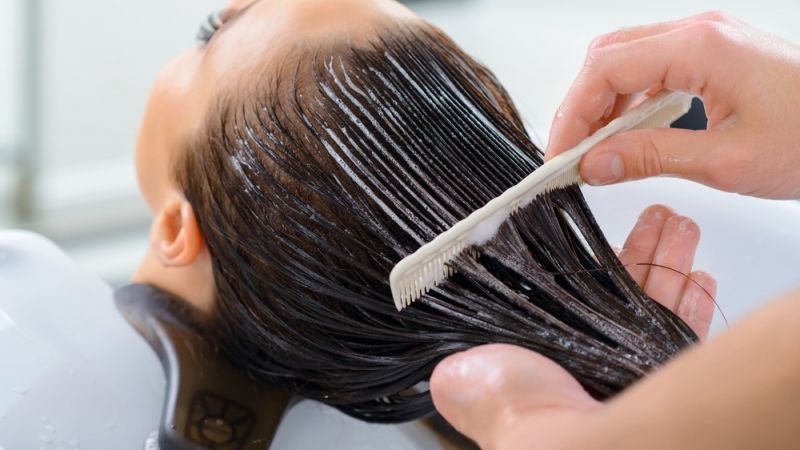 Dùng keratin sẽ giúp tóc mềm mại, giảm thiểu gãy rụng hơn