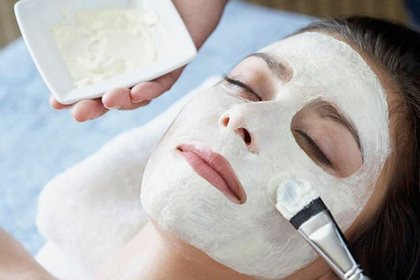Điều trị nám với sữa chua không đường