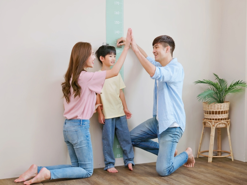 Giấc ngủ đủ thực sự rất quan trọng đối với việc phát triển chiều cao của trẻ