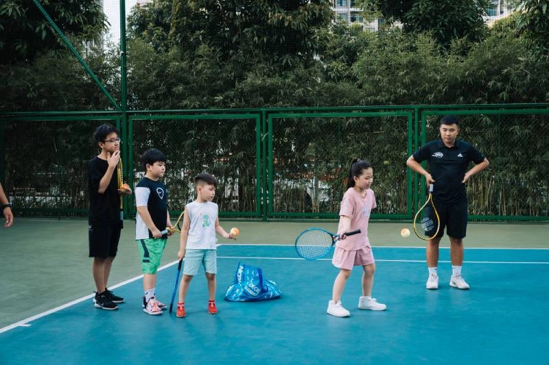 môn thể thao giúp tăng chiều cao đánh tennis