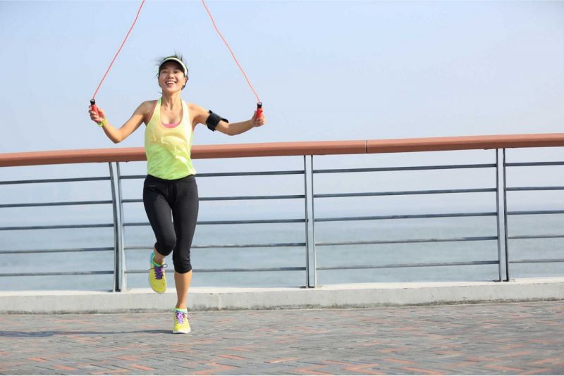 Nhảy dây đổi chân