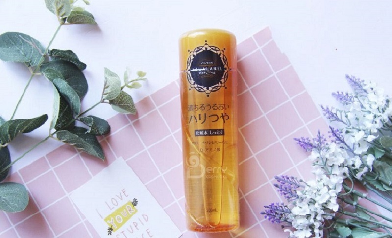 nước hoa hồng Shiseido Aqualabel màu vàng