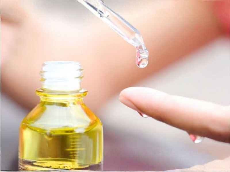 Sản phẩm gốc dầu sẽ giúp bạn có làn da ẩm mượt và giảm thiểu kích ứng