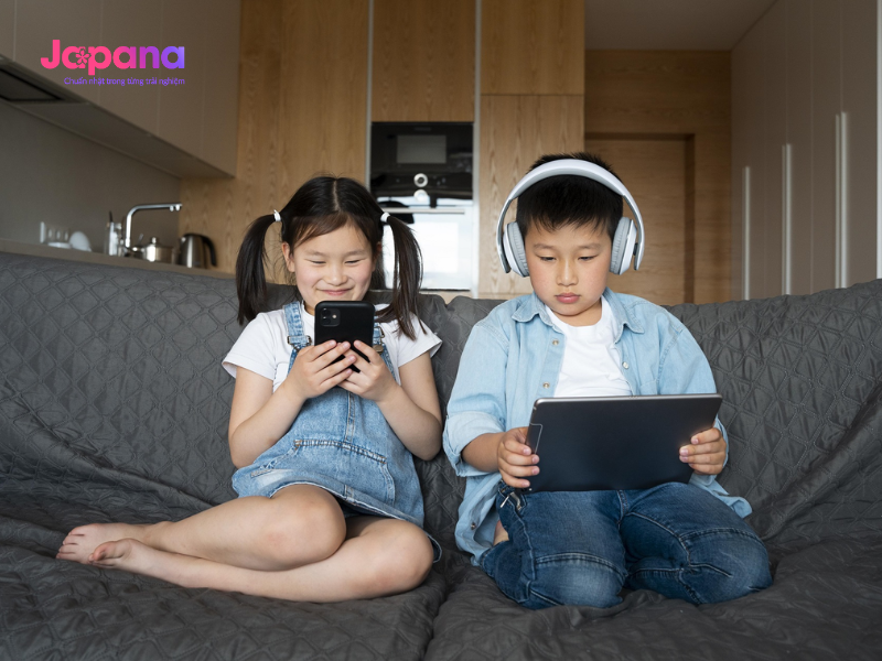 Cùng với sự ra đời của các thiết bị điện tử hiện đại là sự sao nhãng kém tập trung trong việc học tập của giới trẻ