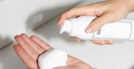 Vì sao da nhạy cảm lại cần phải sử dụng sữa rửa mặt riêng?