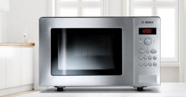 Mách bạn những mẹo khử mùi trong lò vi sóng cực kỳ hữu ích