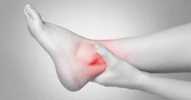 Phương pháp điều trị trật khớp cổ chân bạn cần biết