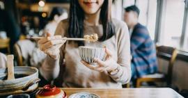 Bí quyết ăn cơm giúp dáng thon, đẹp da của người Nhật