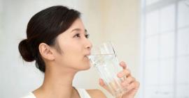 Bí quyết uống nước của người Nhật để trẻ đẹp dài lâu