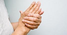 Người cao tuổi cần làm gì để không bị đau khớp chân tay