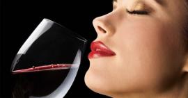 Đẩy lùi lão hoá da hiệu quả từ rượu vang đỏ, nước đậu đen và nước dừa