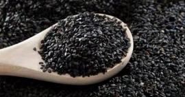 Bạn đã biết cách dưỡng trắng da bằng mè đen hay chưa?