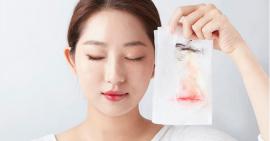 Việc gì sẽ xảy ra nếu lau mặt bằng khăn giấy ướt?