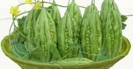 Mách bạn 3 công thức tắm trắng bằng khổ qua siêu hiệu quả