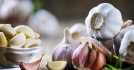 3 mẹo ngăn rụng tóc hiệu quả từ tỏi