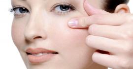 Bỏ túi cách xoá nếp nhăn vùng mắt bằng mật ong