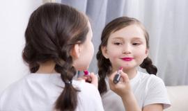 Dậy thì sớm ở bé gái là bao nhiêu tuổi? Nguyên nhân cần biết