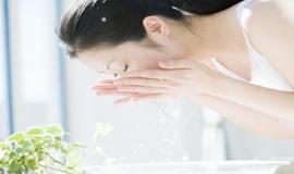 Cách rửa mặt bằng nước vo gạo của người nhật