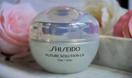 Review kem dưỡng da Shiseido cao cấp Future Solution LX Total Protective Cream