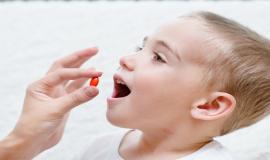 Bổ sung vitamin tổng hợp cho bé trong bao lâu?