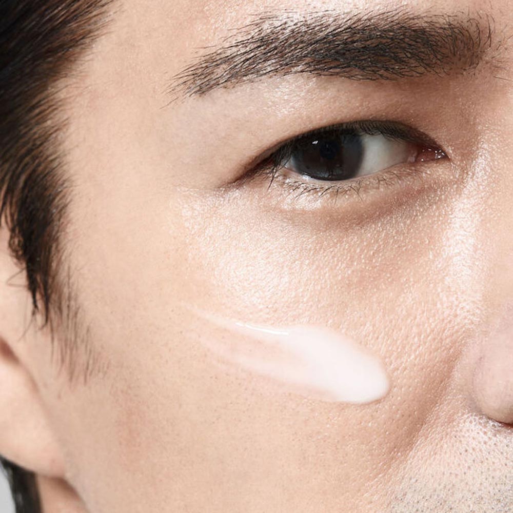 Sữa dưỡng chống lão hóa Shiseido Men Total Revitalizer Light Fluid 70ml